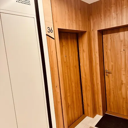 アパート Lazurowa ワルシャワ